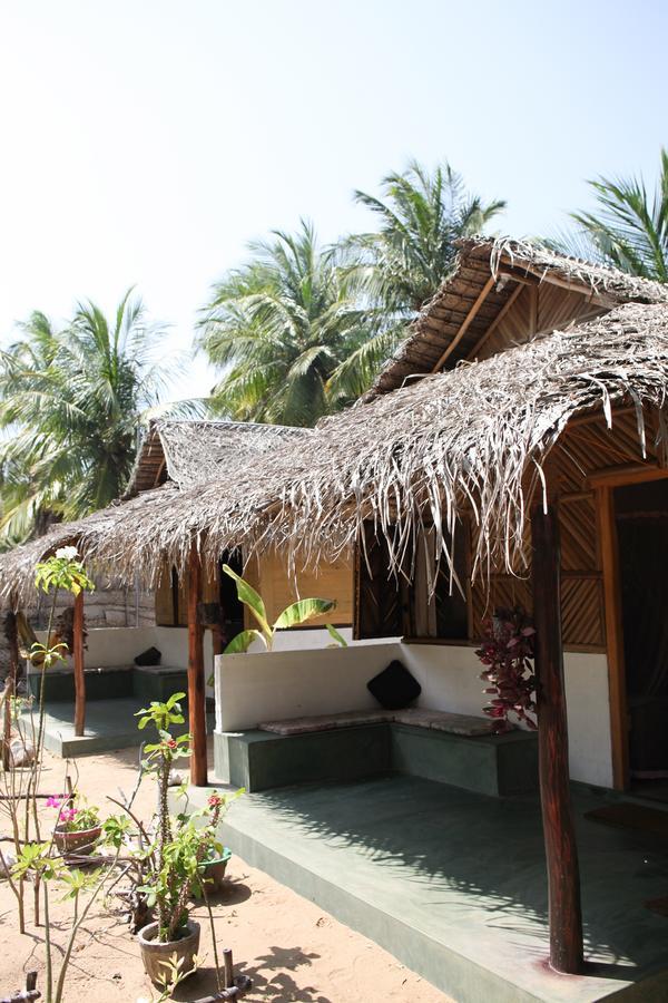Sun Wind Beach Kalpitiya Kite Resort Exterior foto